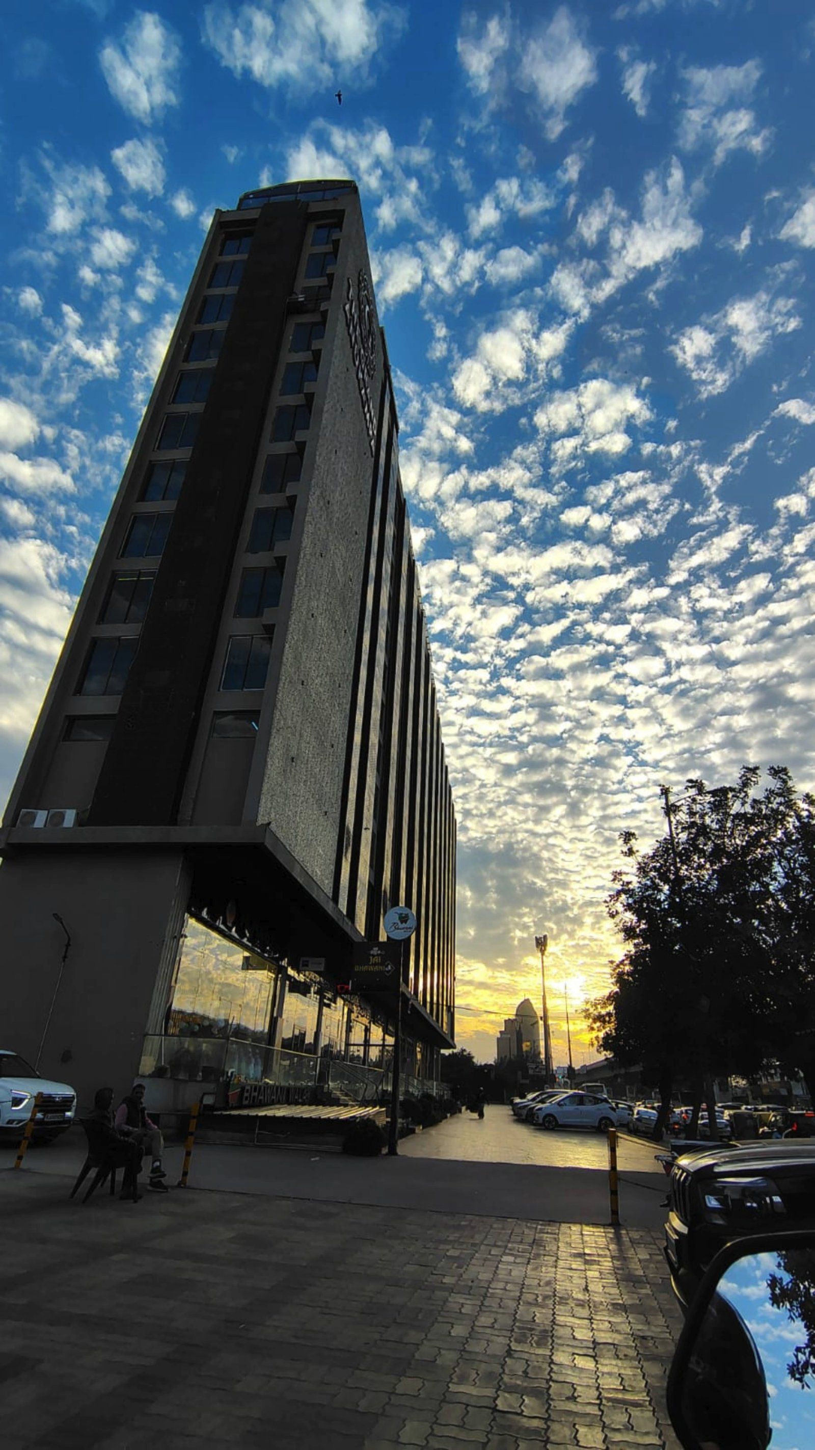 Preview video of The Grand Hotel And Suites