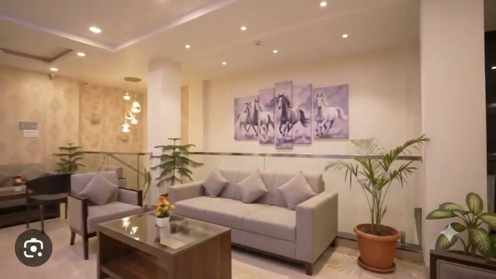 Preview video of hotel sapphire world